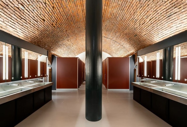 Aviva Studios Bathroom
