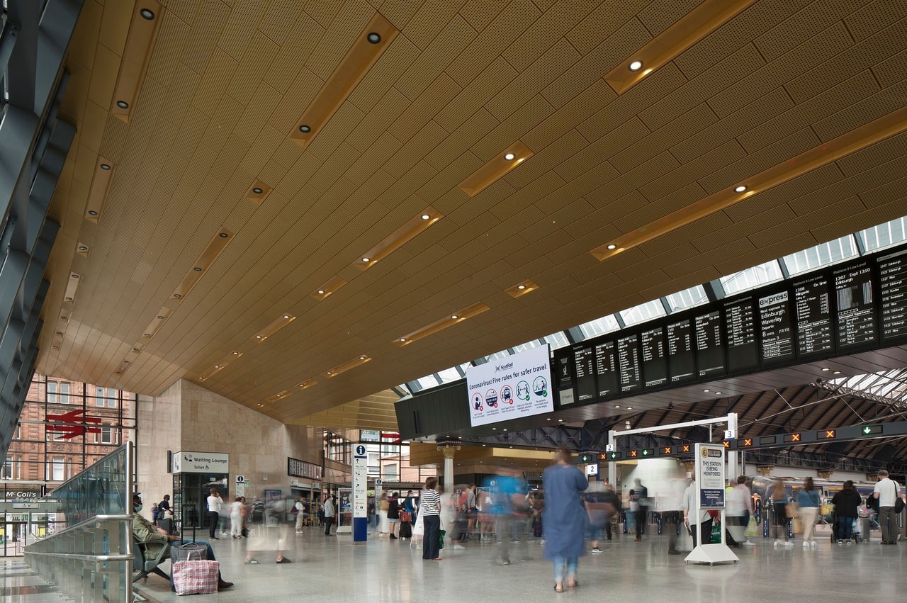 Glasgow Queen Street Station interior 12