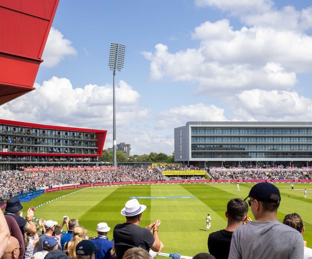 Lancashire-County-Cricket-Club-4
