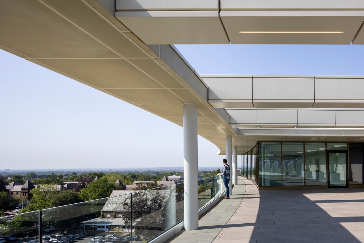 Oak Cancer Centre Exterior