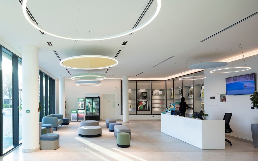 321 Sports interior