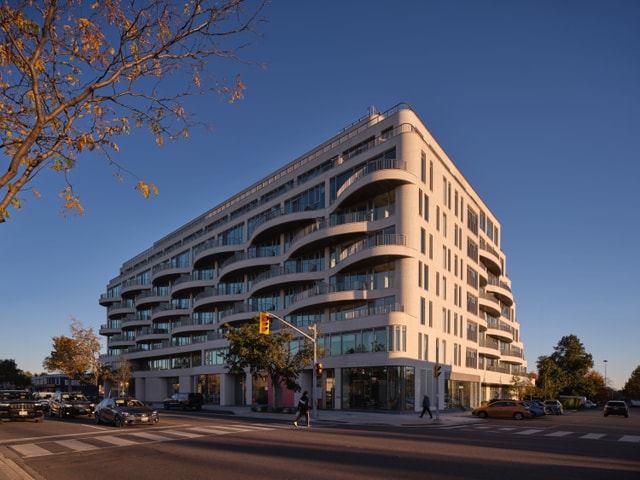 Reina Condos