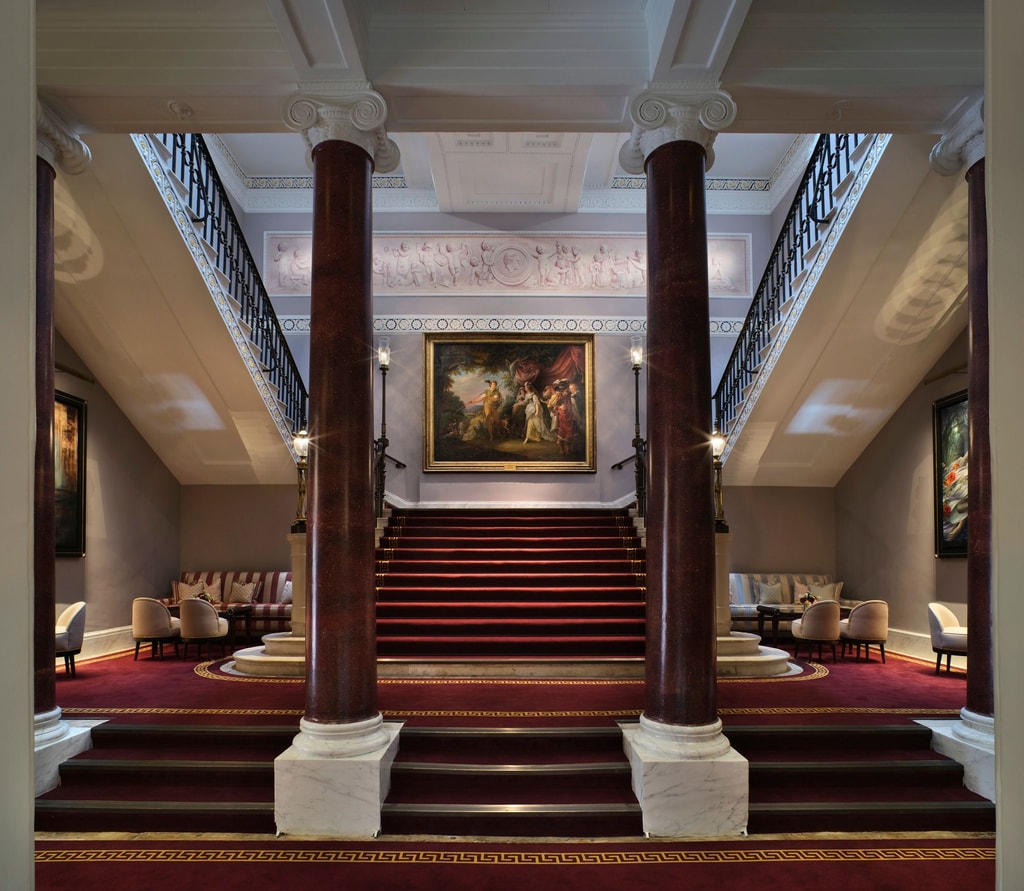Theatre Royal Drury Lane Entrance With Stairs and Pillars Lighting