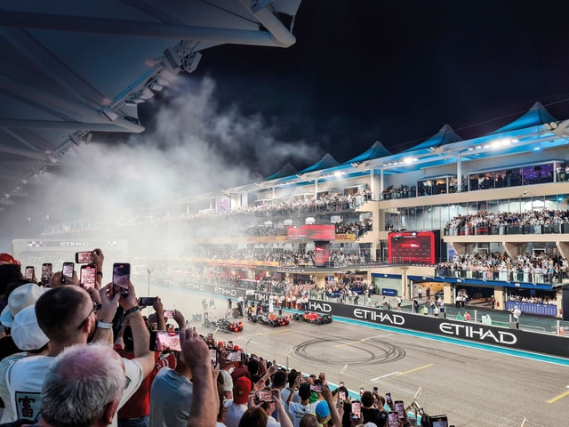 Yas Marina F1 - racing track event day