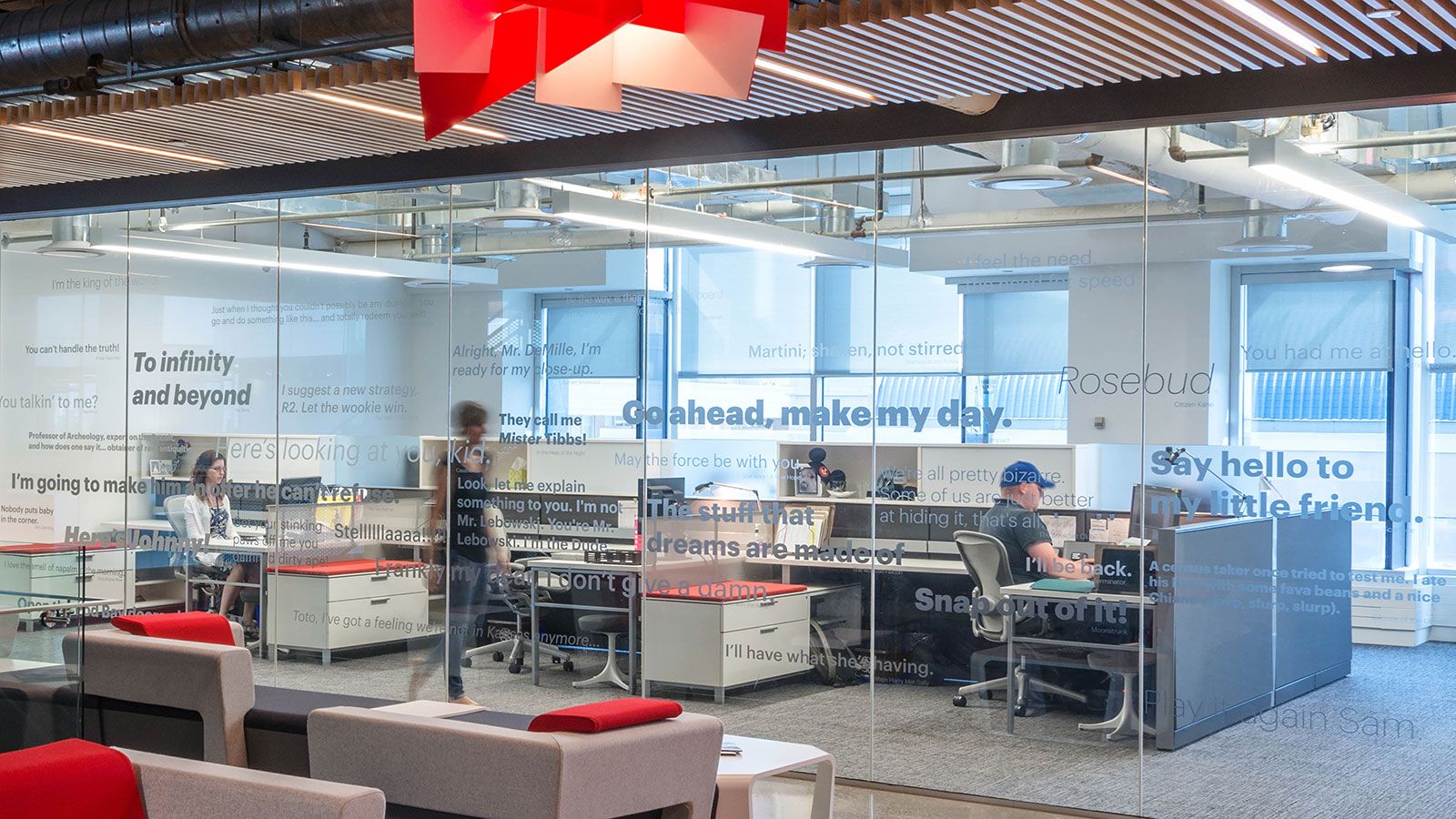 Company 3 Deluxe interior