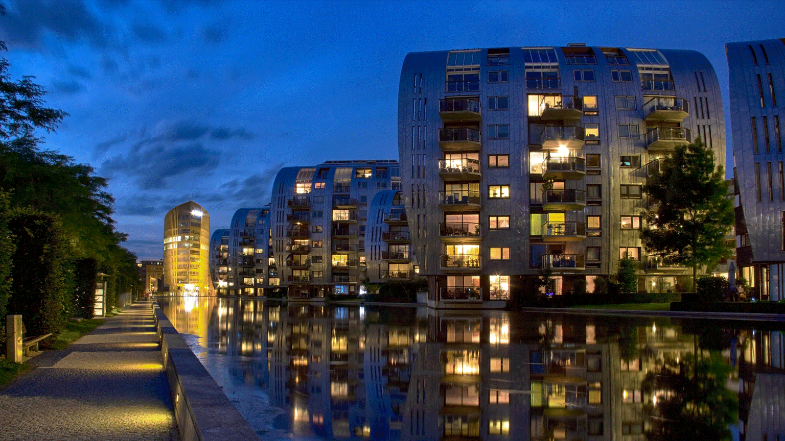Den Bosch, Paleiskwartier and station area