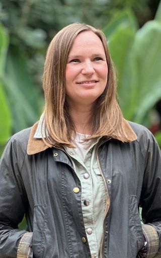 Nicola Dixon